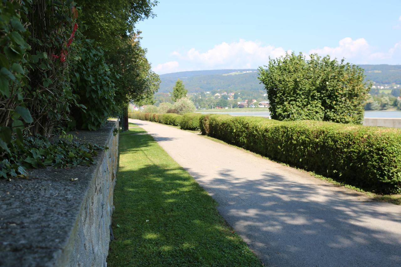 Отель Babenbergerhof Ибс-на-Дунае Экстерьер фото